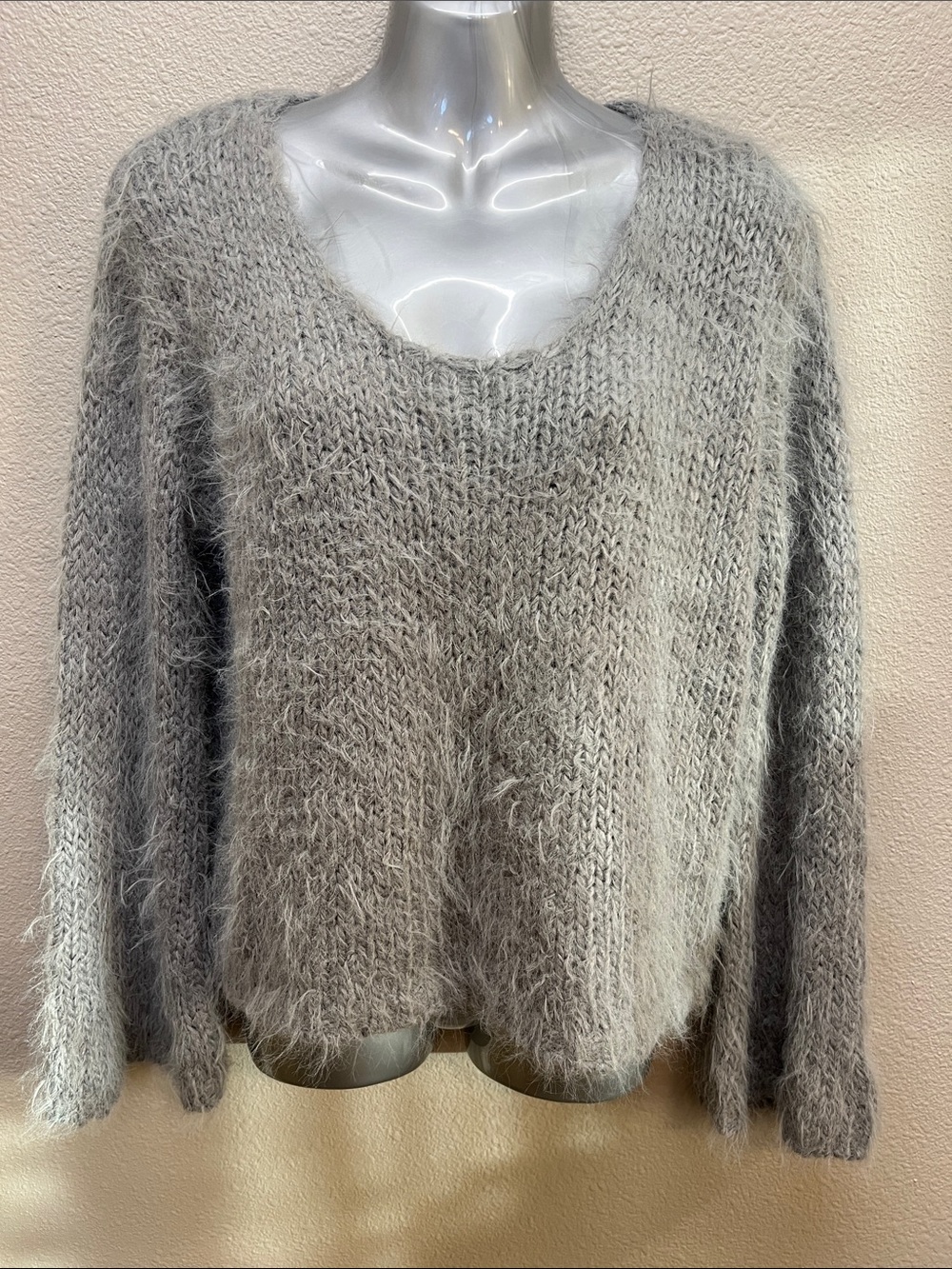 Gray fuzzy crop sweater size Large NWOT